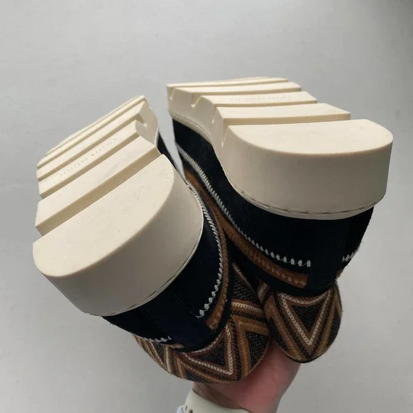 NEW Bernardo Drea Embroidered Bootie Black Brown Tobacco Suede Women's Size 7.5 - Picture 11 of 13